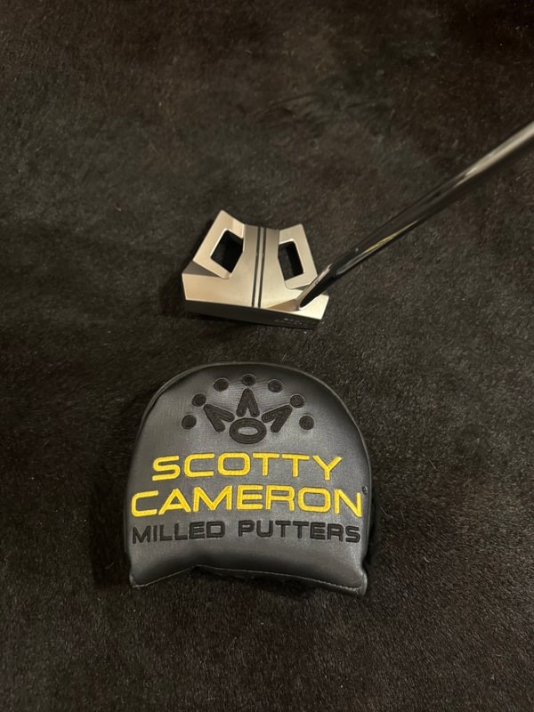 Titleist Scotty Cameron Phantom 9 Putter image 1