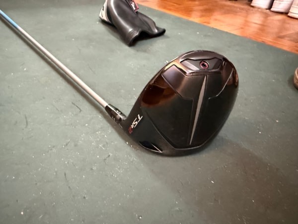Titleist Tsr2 Driver image 1